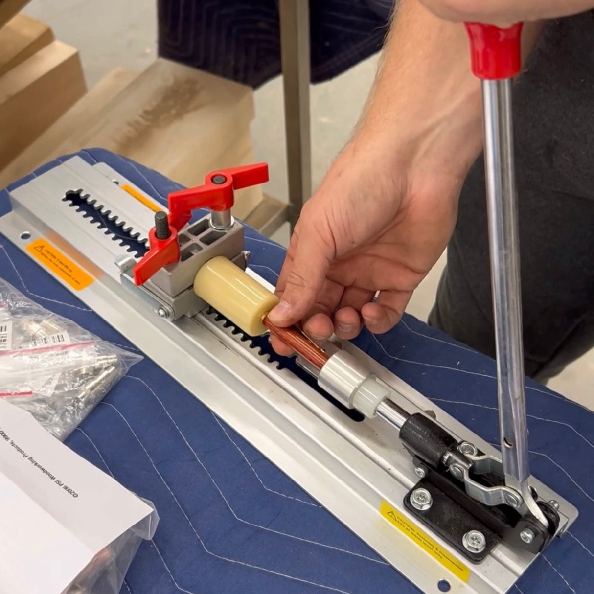 Assembly/Disassembly Pen Press