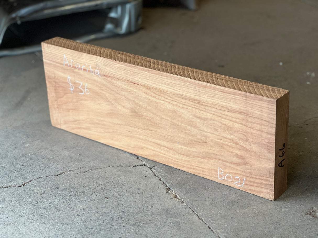 Arariba 22”x7.5”x1.75”