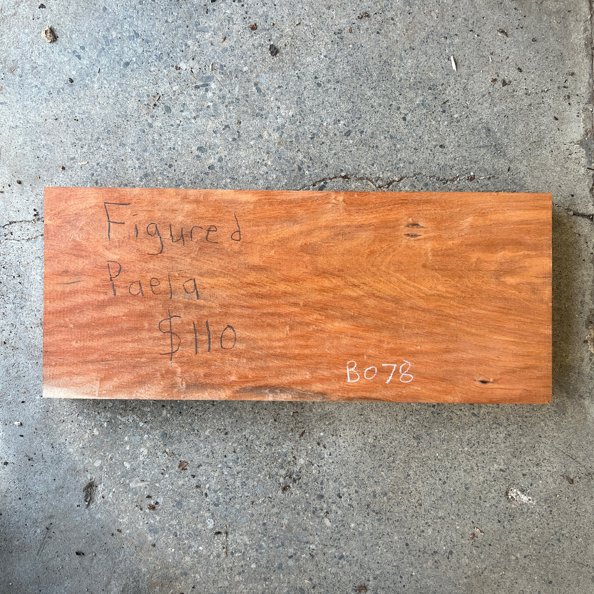 Figured Paela 21”x9”x1.75”