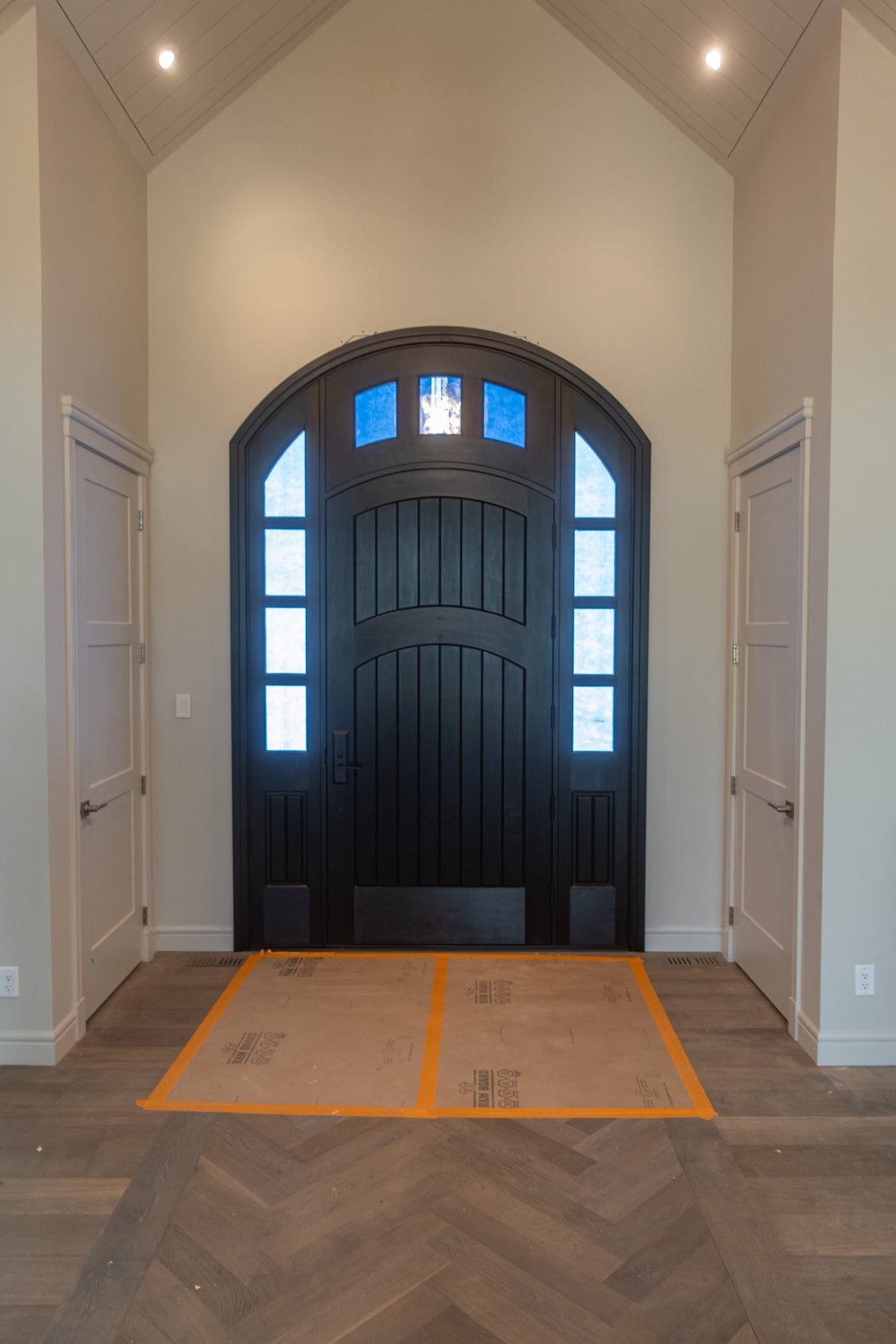 Maple Arch Top Door